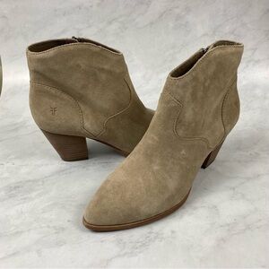 Frye: Western Zip Up Chunky Heel Heeled Booties Ankle Boots Size 9‎ (NWOT)